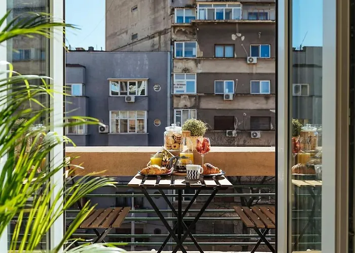 Newstudio & Center I Balcony I Netflix 布加勒斯特