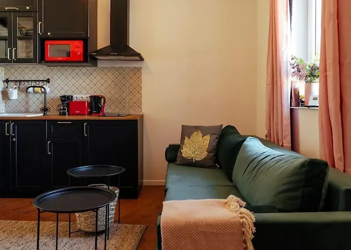 Newstudio & Center I Balcony I Netflix شقة *